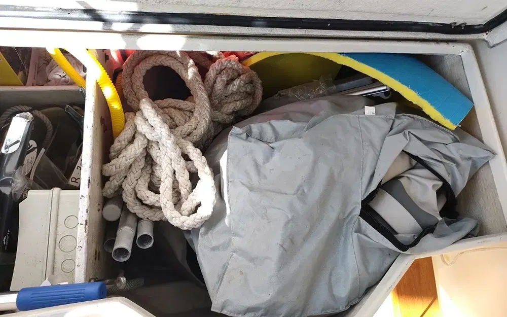 slider 21 Amel Maramu