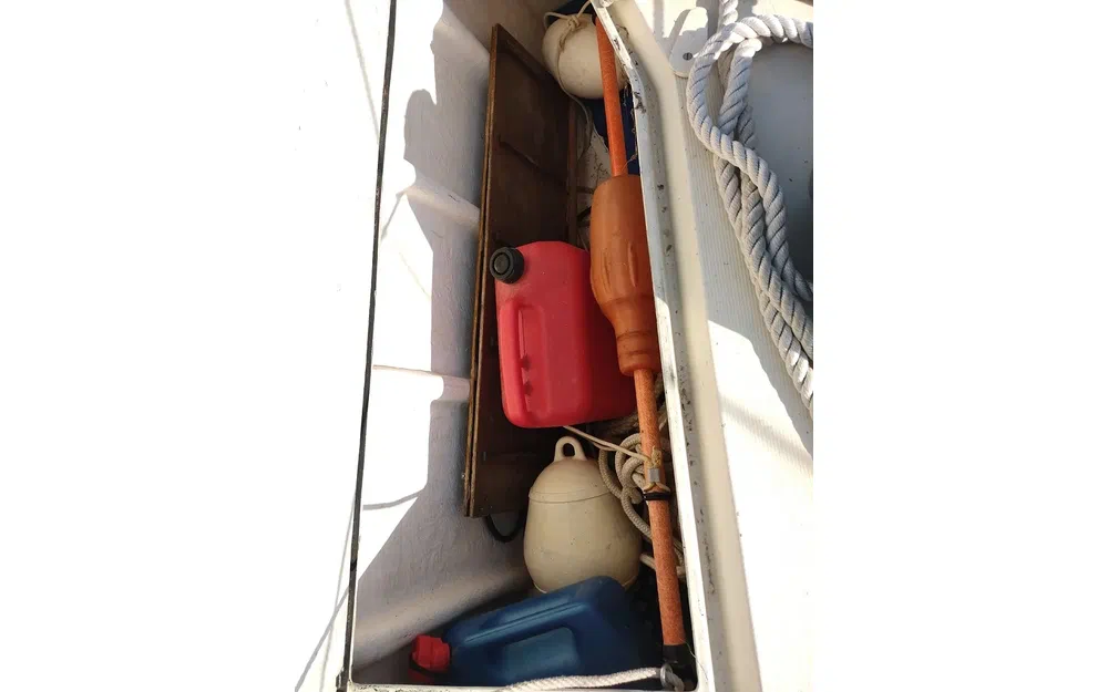 slider 33 Amel Maramu