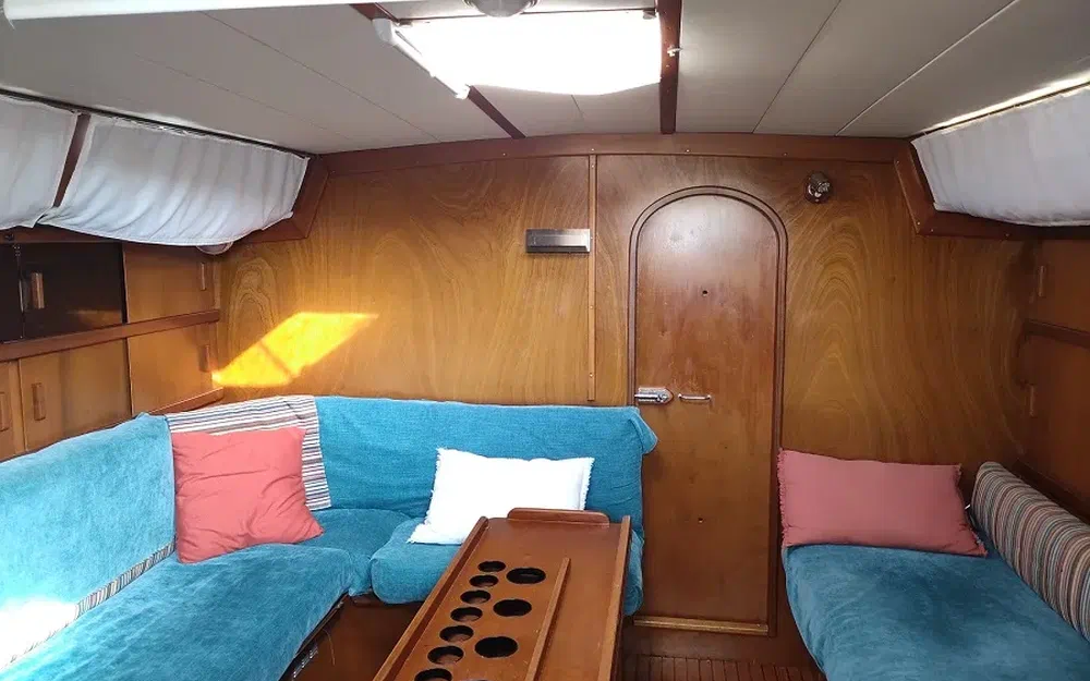 slider 37 Amel Maramu