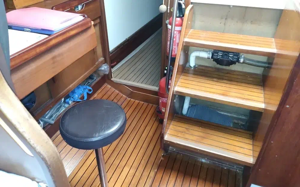 slider 46 Amel Maramu