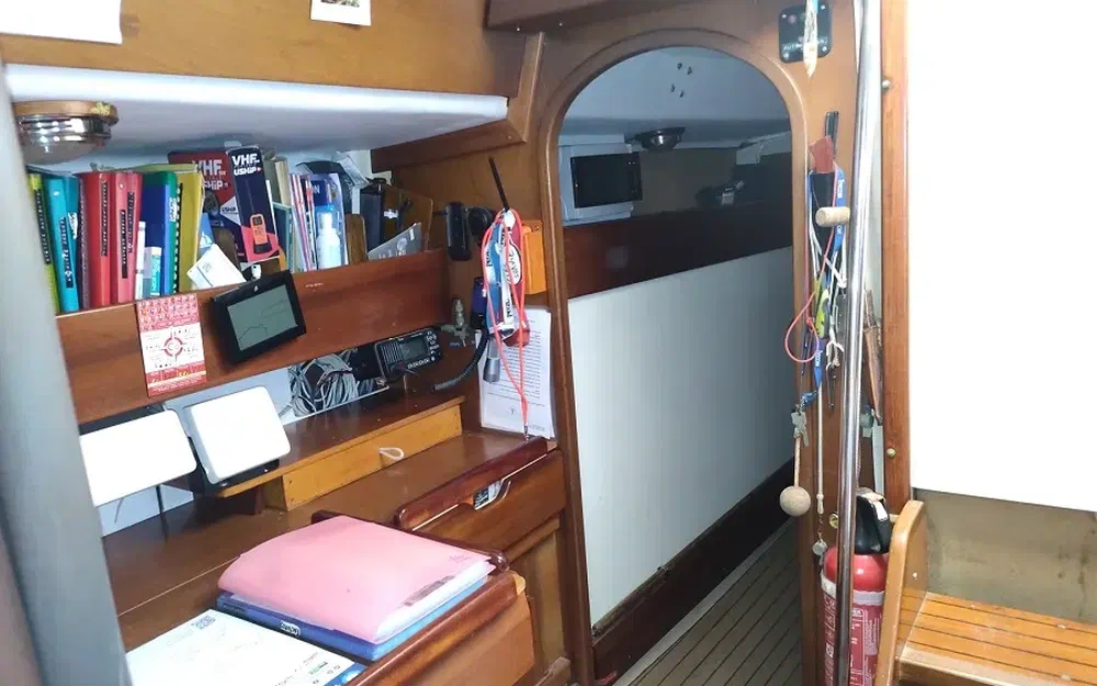 slider 47 Amel Maramu