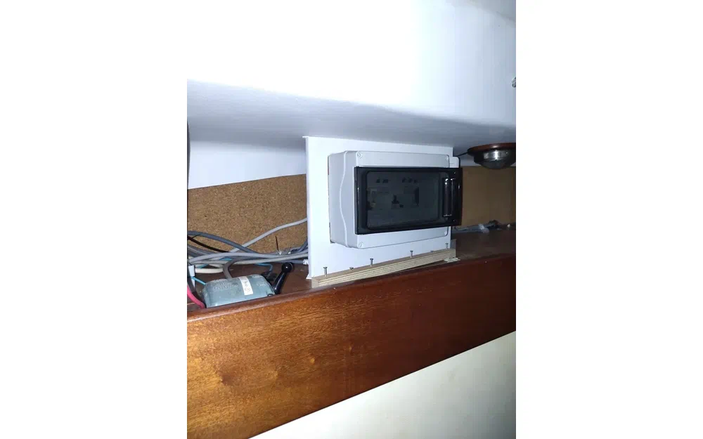 slider 49 Amel Maramu