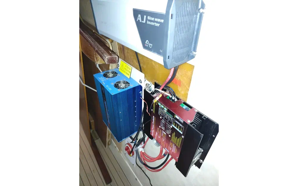 slider 50 Amel Maramu