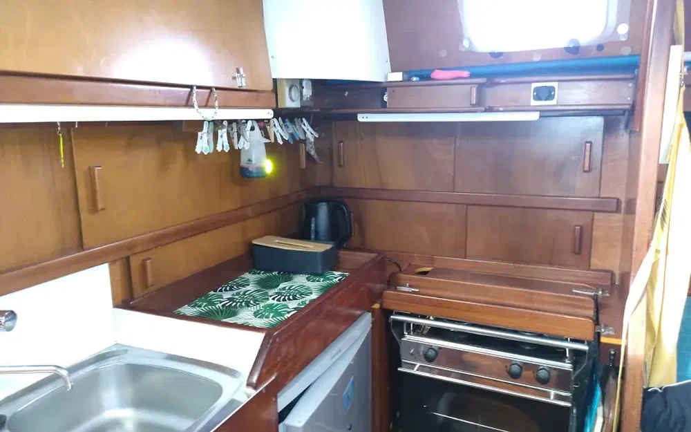 slider 74 Amel Maramu