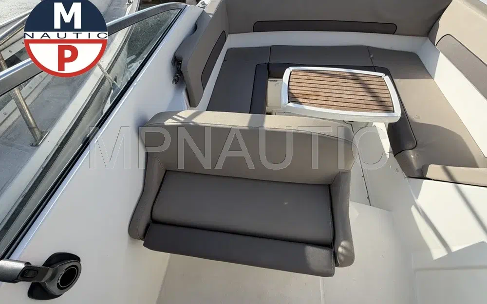 slider 7 Jeanneau Cap Camarat 7.5 DC