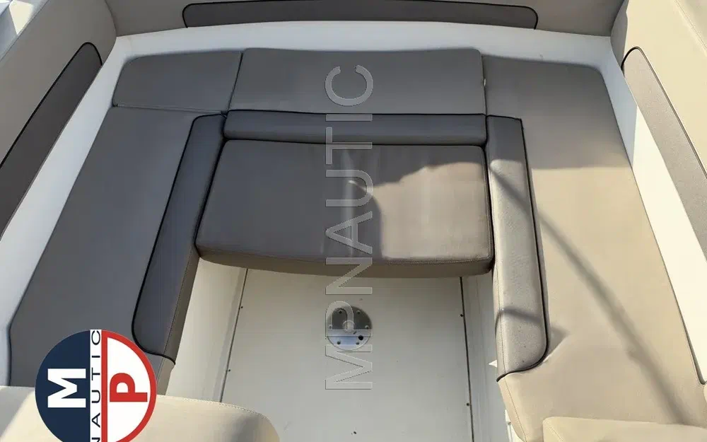 slider 9 Jeanneau Cap Camarat 7.5 DC