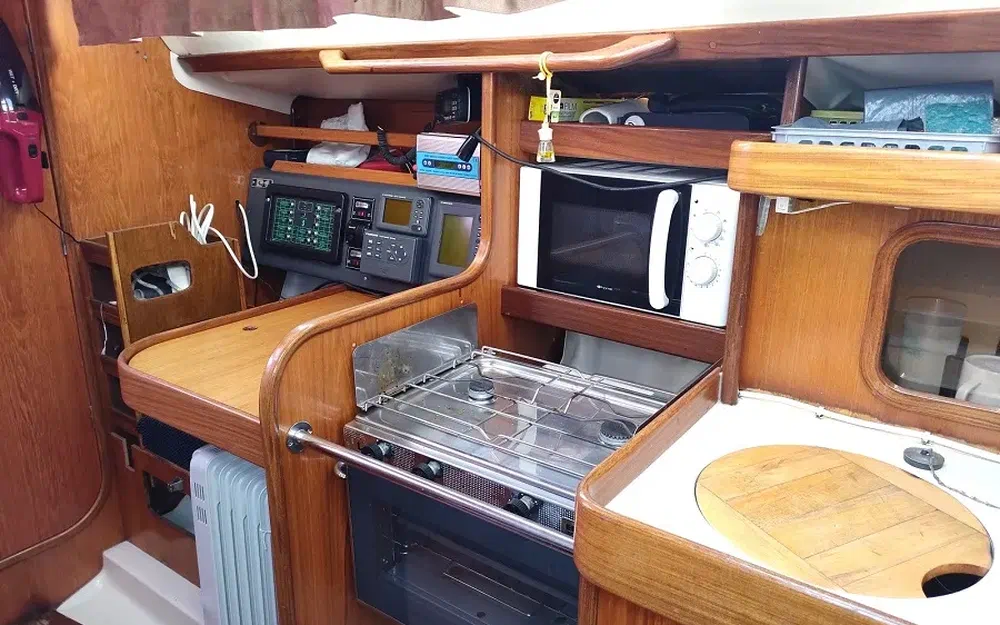 slider 37 Beneteau Oceanis 320