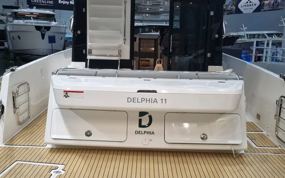 slider 2 Delphia 11 Fly Lounge