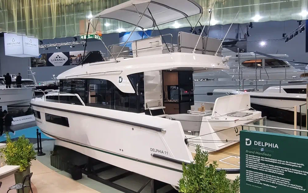 slider 24 Delphia 11 Fly Lounge