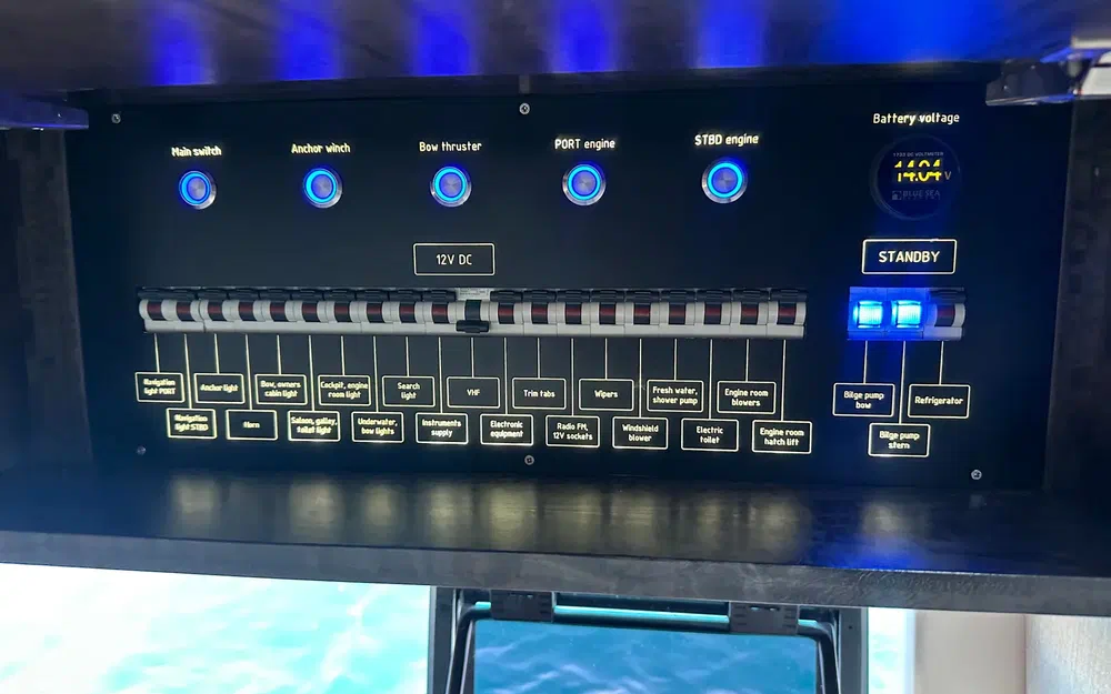 slider 11 Galeon 335 HTS