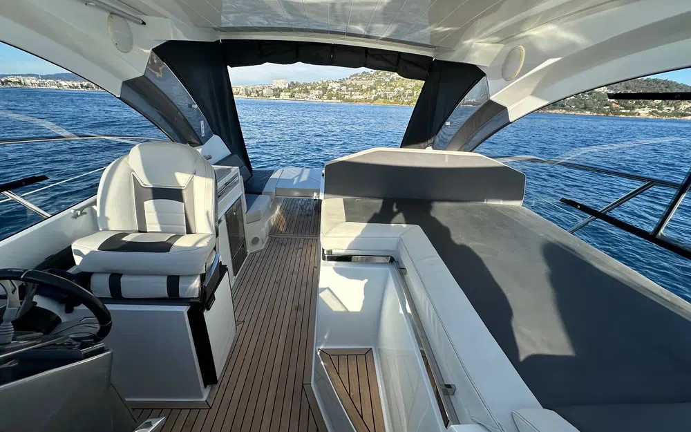 slider 14 Galeon 335 HTS