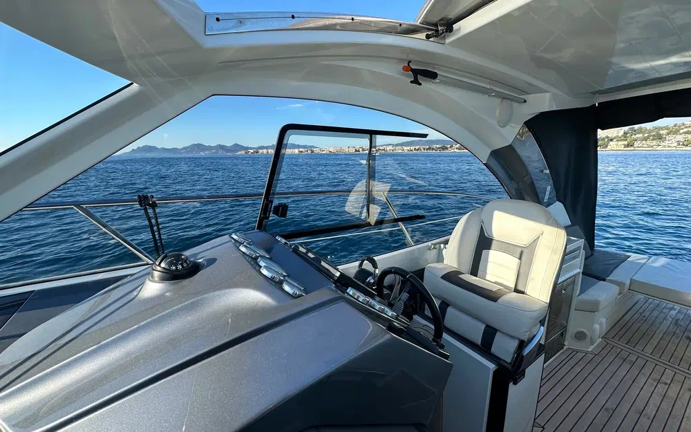 slider 15 Galeon 335 HTS