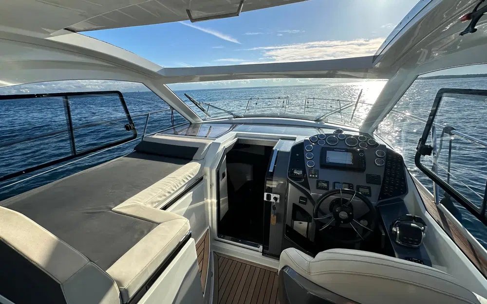 slider 18 Galeon 335 HTS