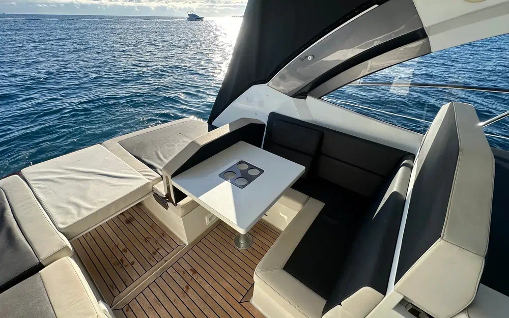 slider 21 Galeon 335 HTS