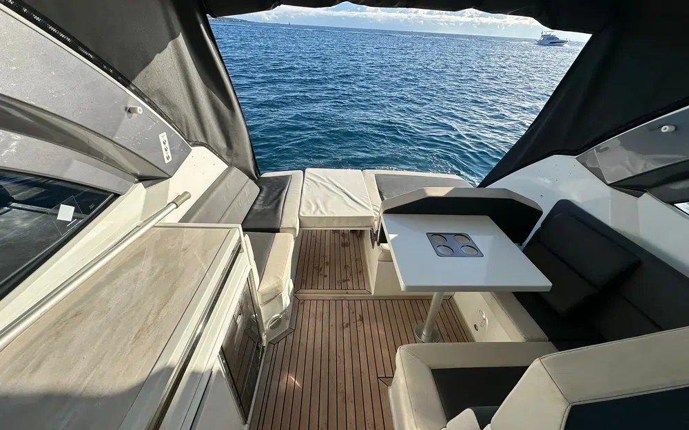 slider 23 Galeon 335 HTS