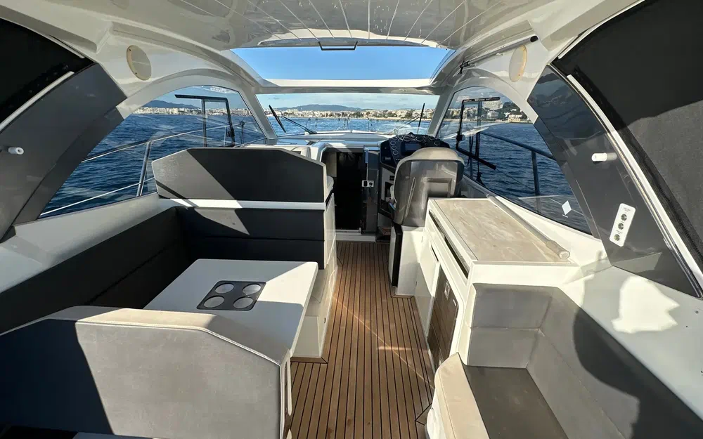 slider 24 Galeon 335 HTS