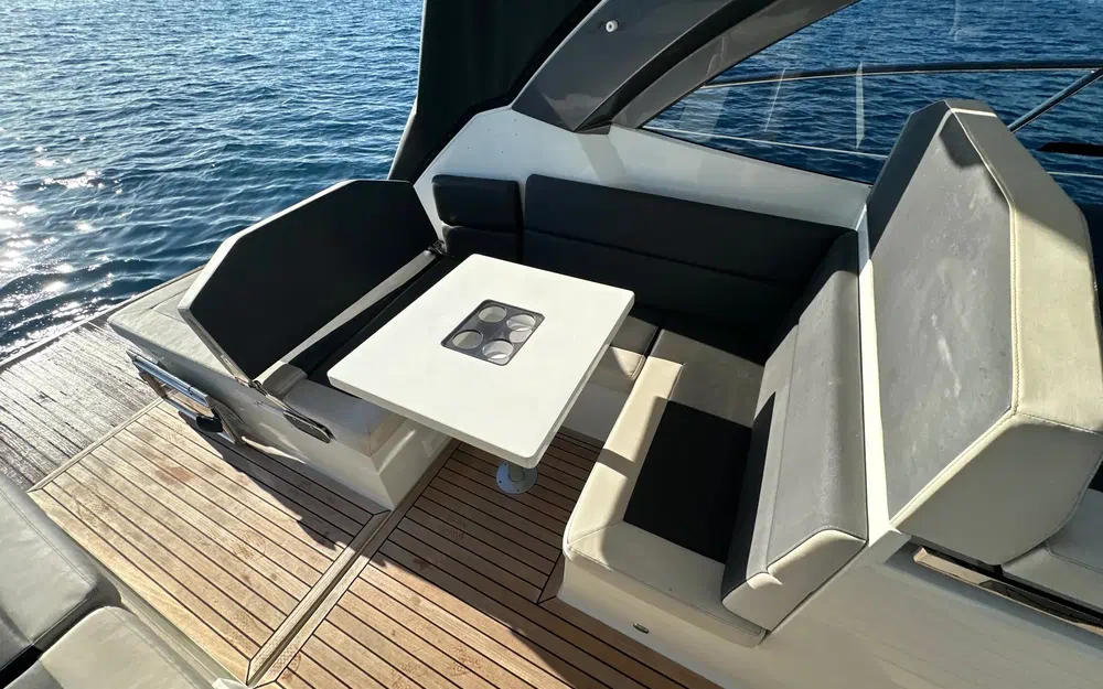 slider 25 Galeon 335 HTS