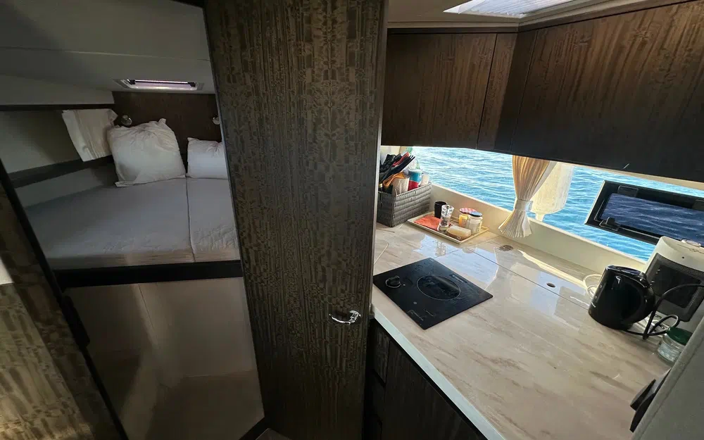 slider 6 Galeon 335 HTS