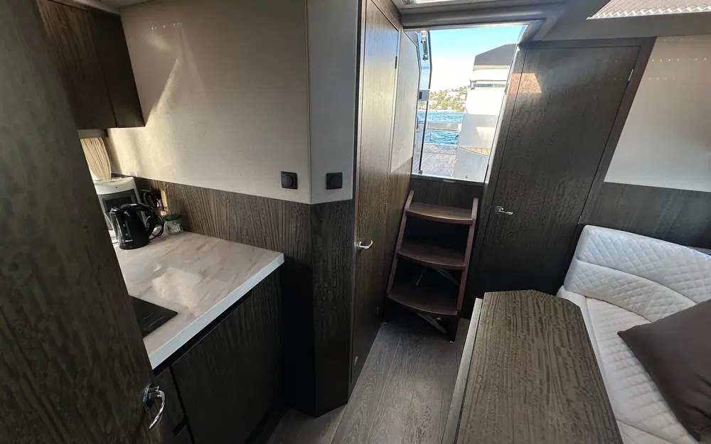 slider 8 Galeon 335 HTS