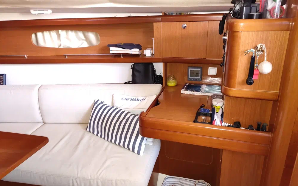 slider 28 Beneteau Oceanis 31