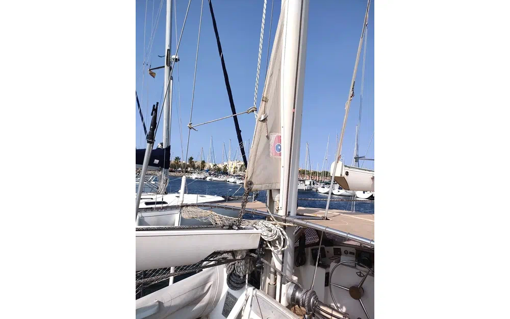 slider 18 Amel Santorin Ketch