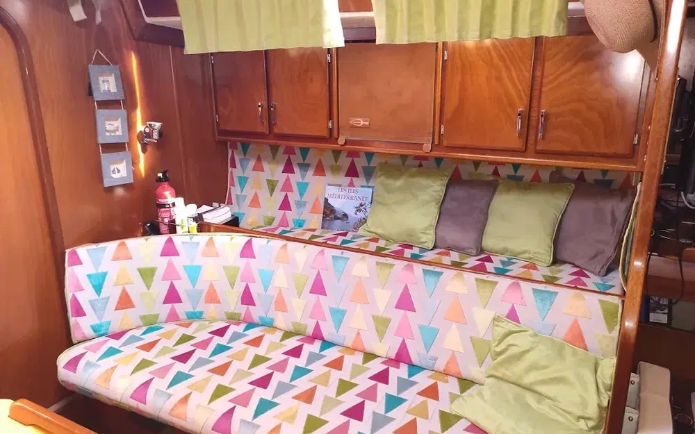 slider 32 Amel Santorin Ketch