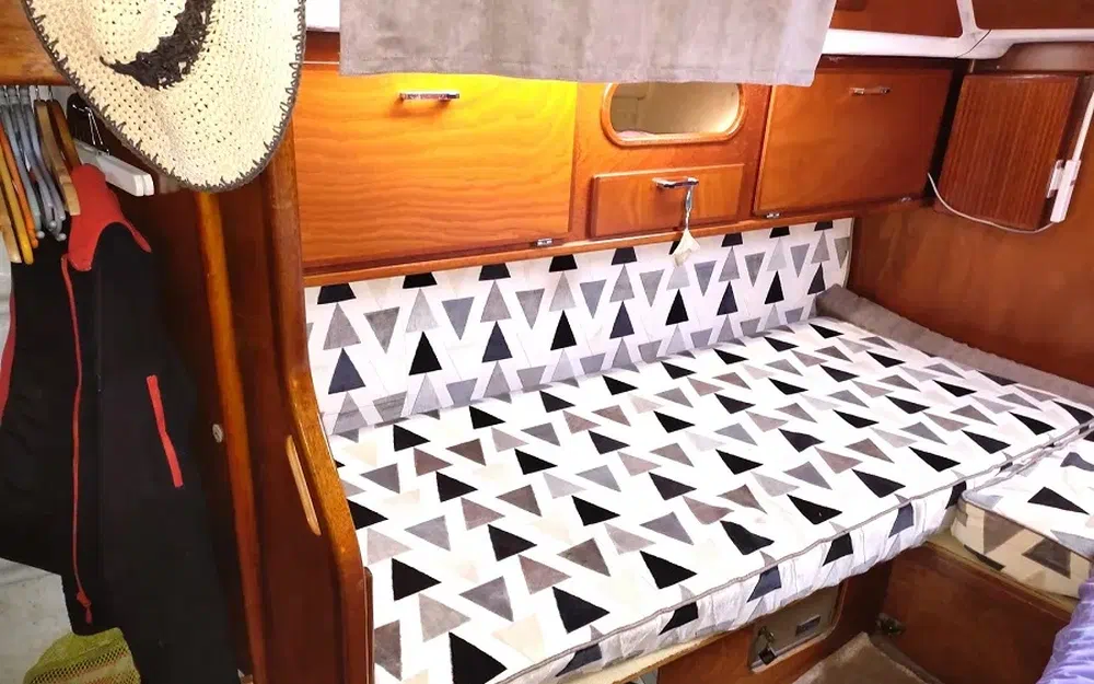 slider 39 Amel Santorin Ketch