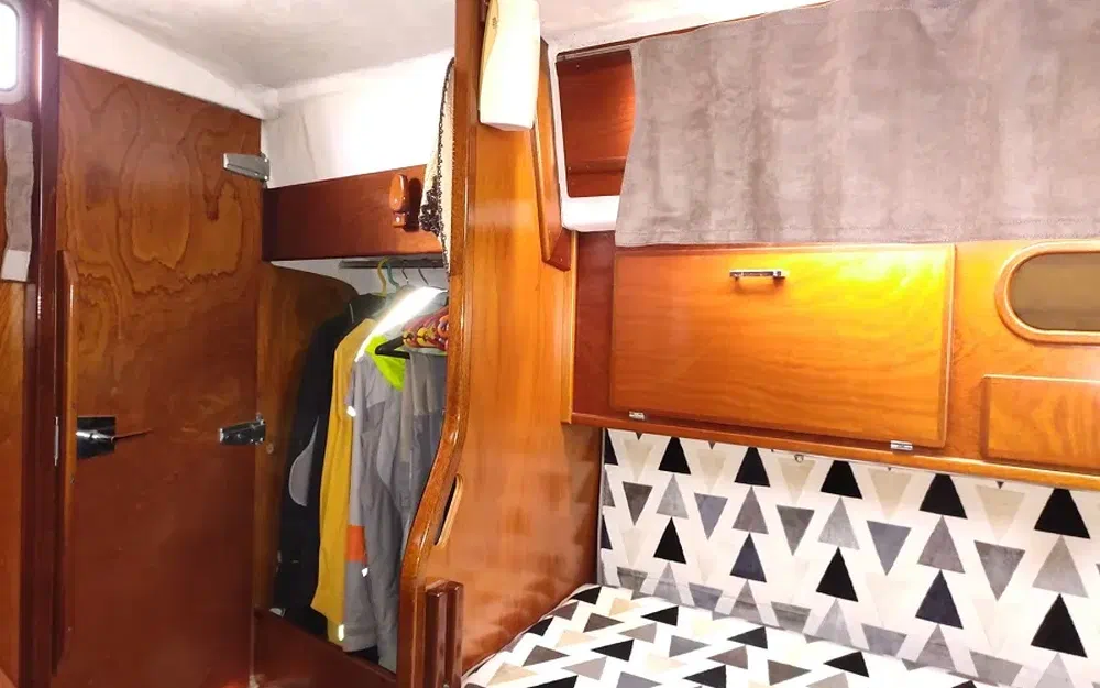 slider 42 Amel Santorin Ketch