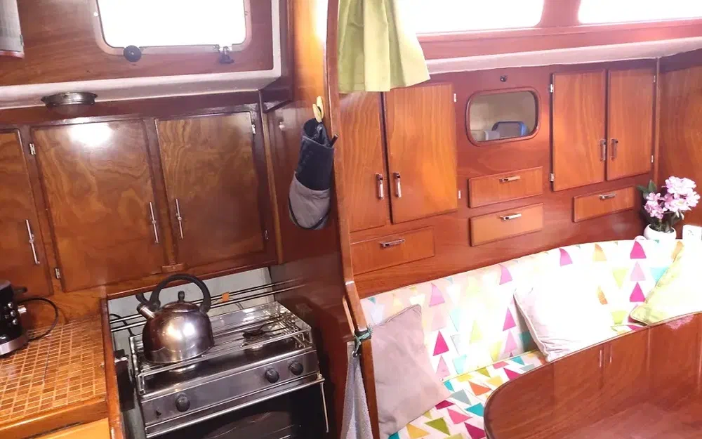 slider 50 Amel Santorin Ketch