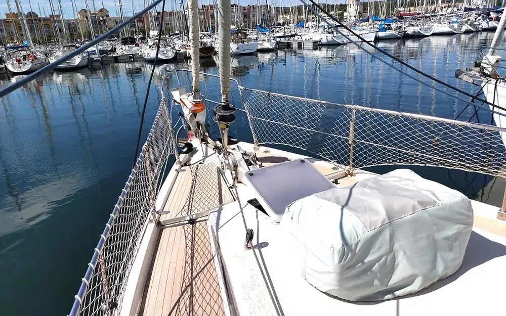 slider 6 Amel Santorin Ketch