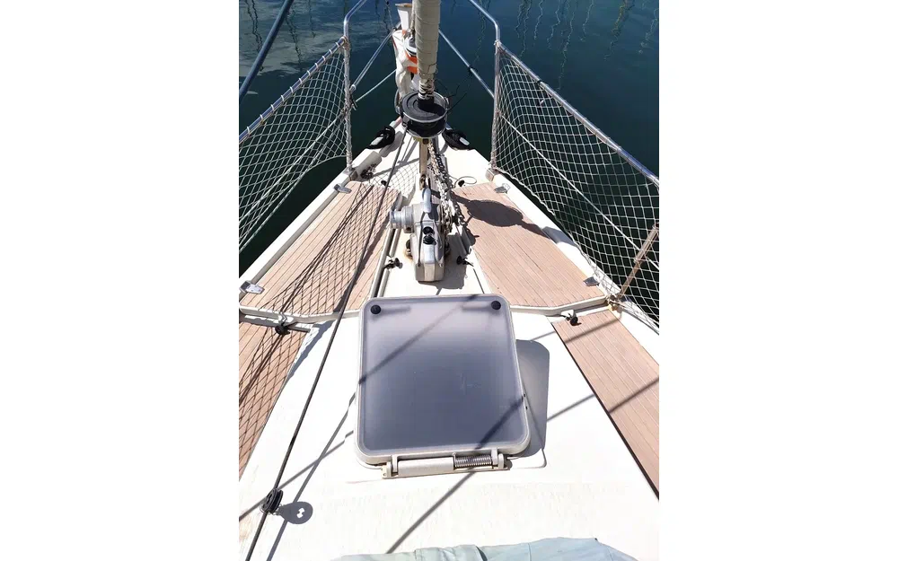 slider 7 Amel Santorin Ketch