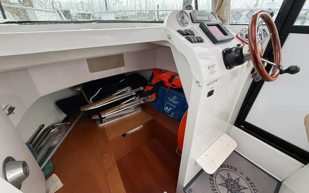 slider 10 Jeanneau Merry Fisher 755