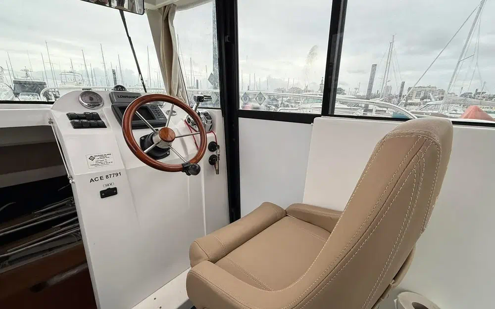 slider 12 Jeanneau Merry Fisher 755