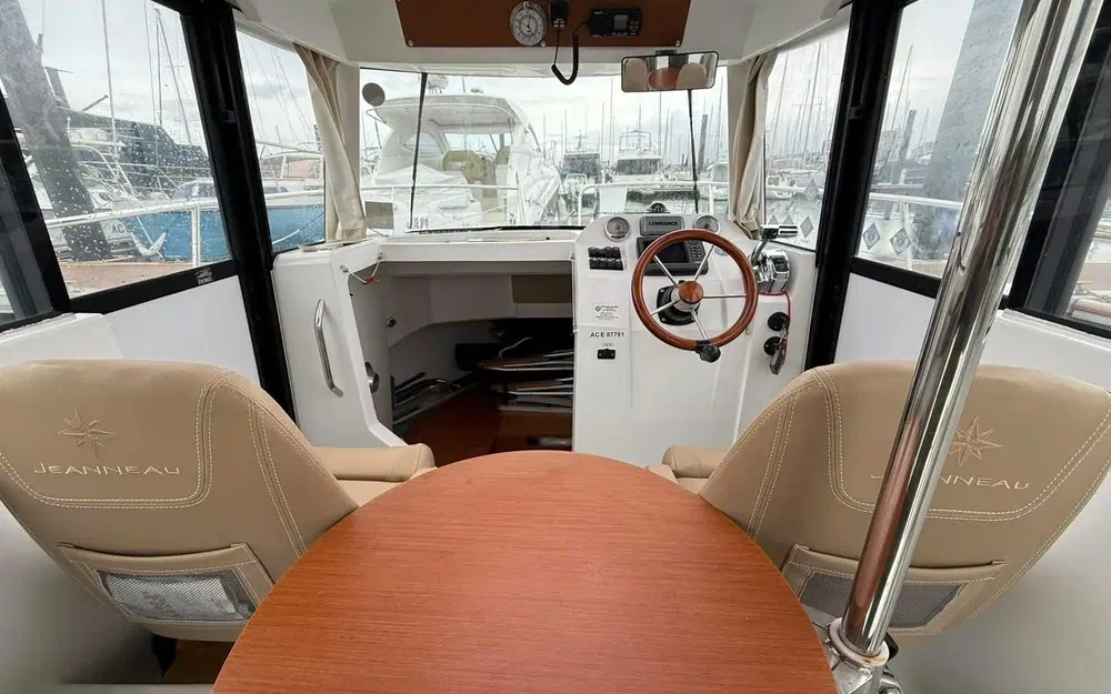 slider 15 Jeanneau Merry Fisher 755