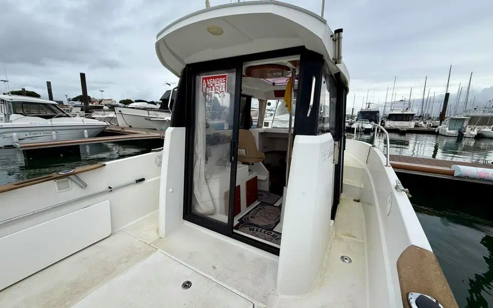 slider 2 Jeanneau Merry Fisher 755