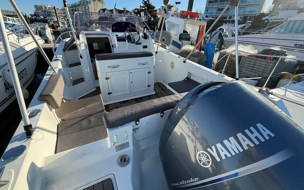 slider 10 Pacific Craft 750 SC