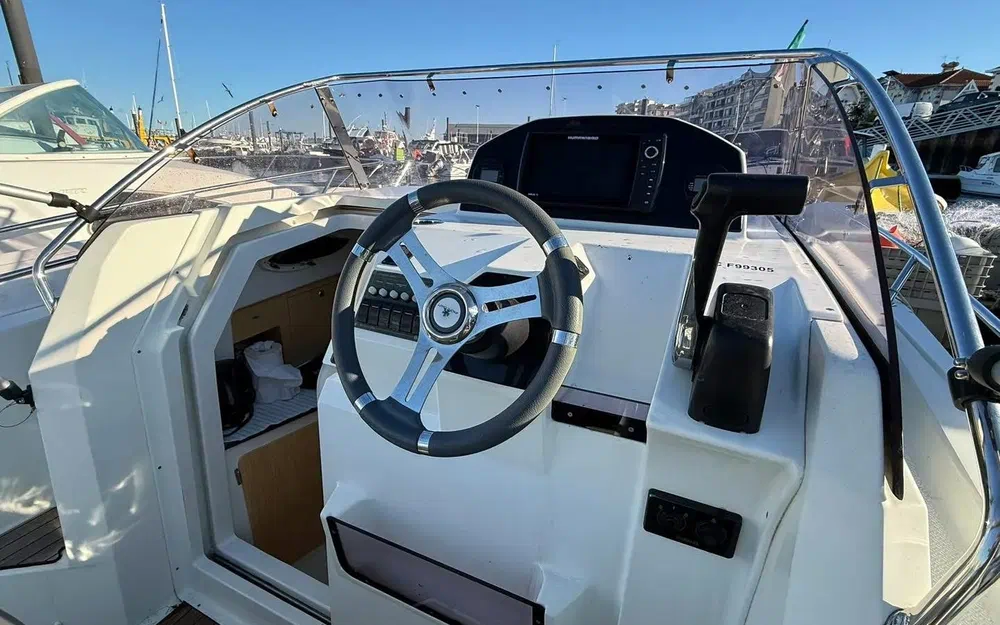 slider 11 Pacific Craft 750 SC