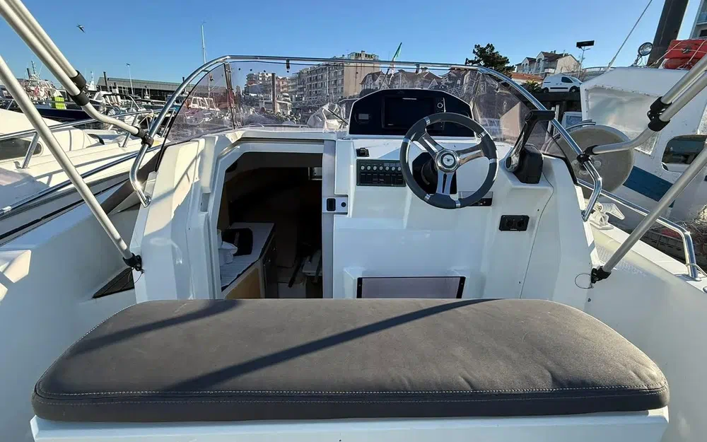 slider 14 Pacific Craft 750 SC