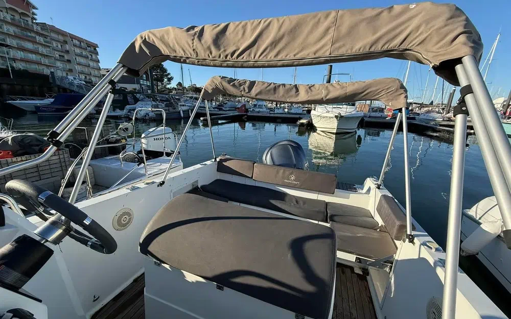 slider 18 Pacific Craft 750 SC