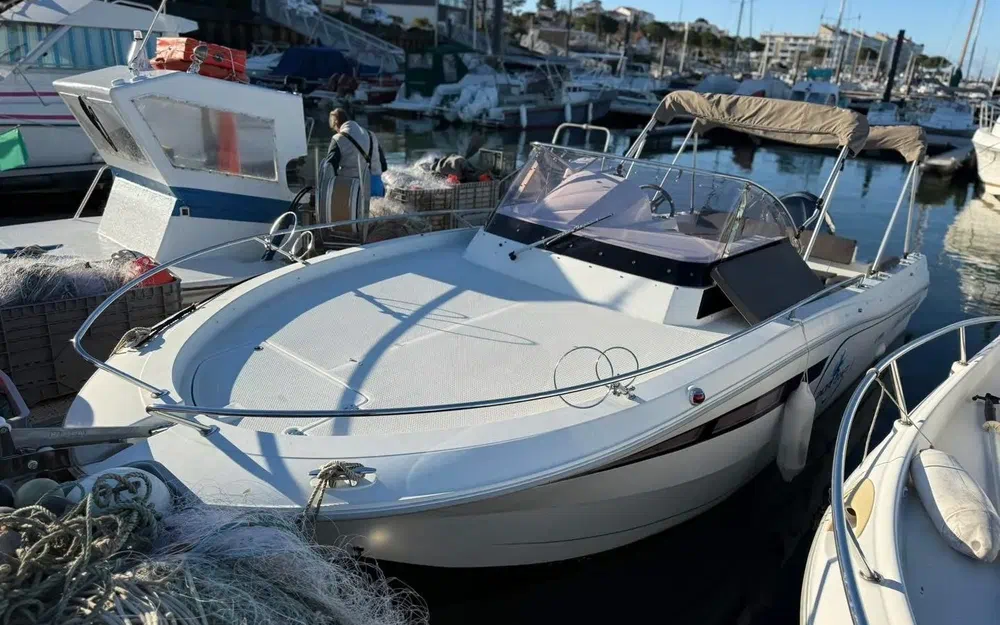 slider 7 Pacific Craft 750 SC