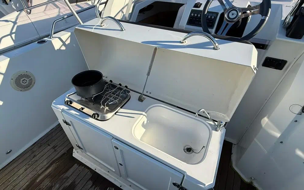 slider 8 Pacific Craft 750 SC