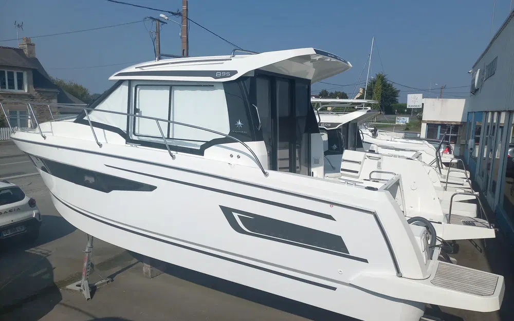 slider 8 Jeanneau Merry Fisher 895