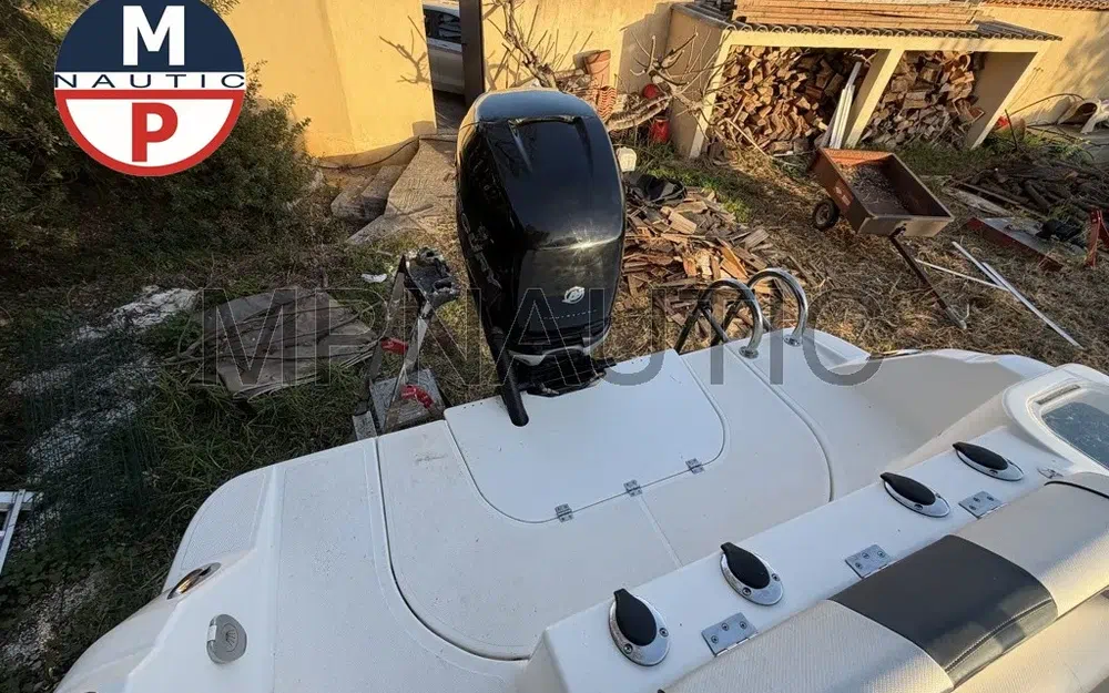 slider 11 Wellcraft Fisherman 242