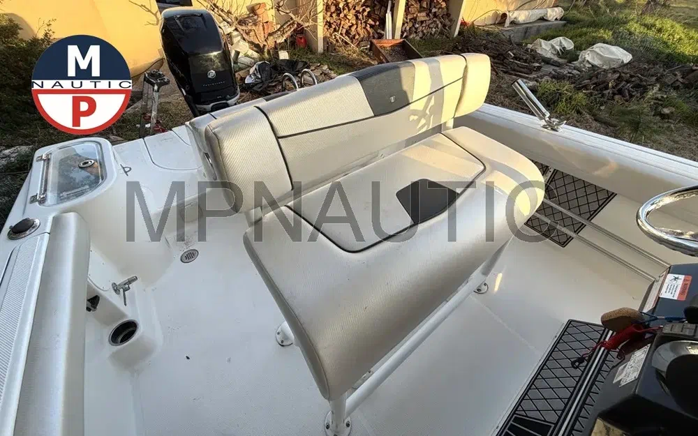 slider 3 Wellcraft Fisherman 242