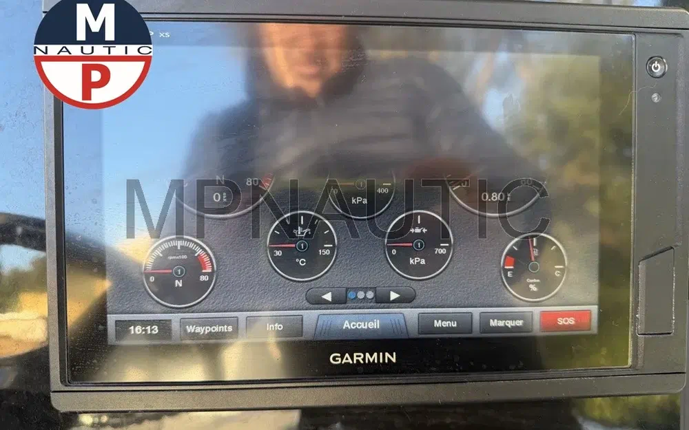 slider 7 Wellcraft Fisherman 242