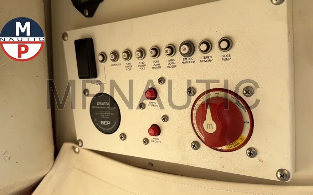 slider 17 Wellcraft Fisherman 242