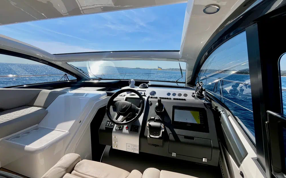 slider 5 Fairline Targa 45 Open