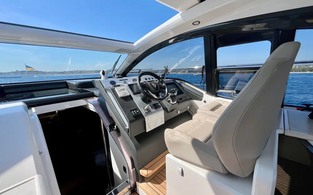 slider 7 Fairline Targa 45 Open