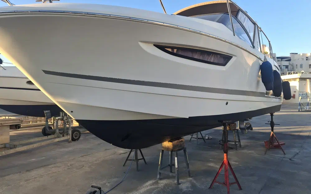 slider 4 Jeanneau Leader 8