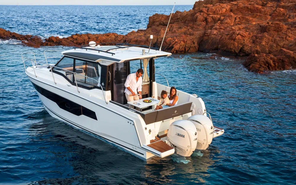 slider 4 Jeanneau Merry Fisher 895